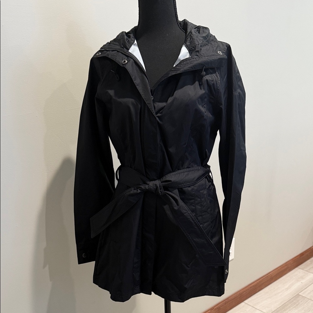 Columbia Women's Black Coat-Medium